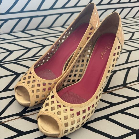 Lilly Pulitzer Resort Chic Ivory basket weave patent leather platform wedge - Picture 4 of 10